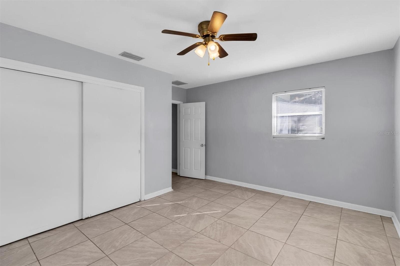 Single Family Residence at 7633 S CRESCENT LOOP, FLORAL CITY, photo 27 of 47