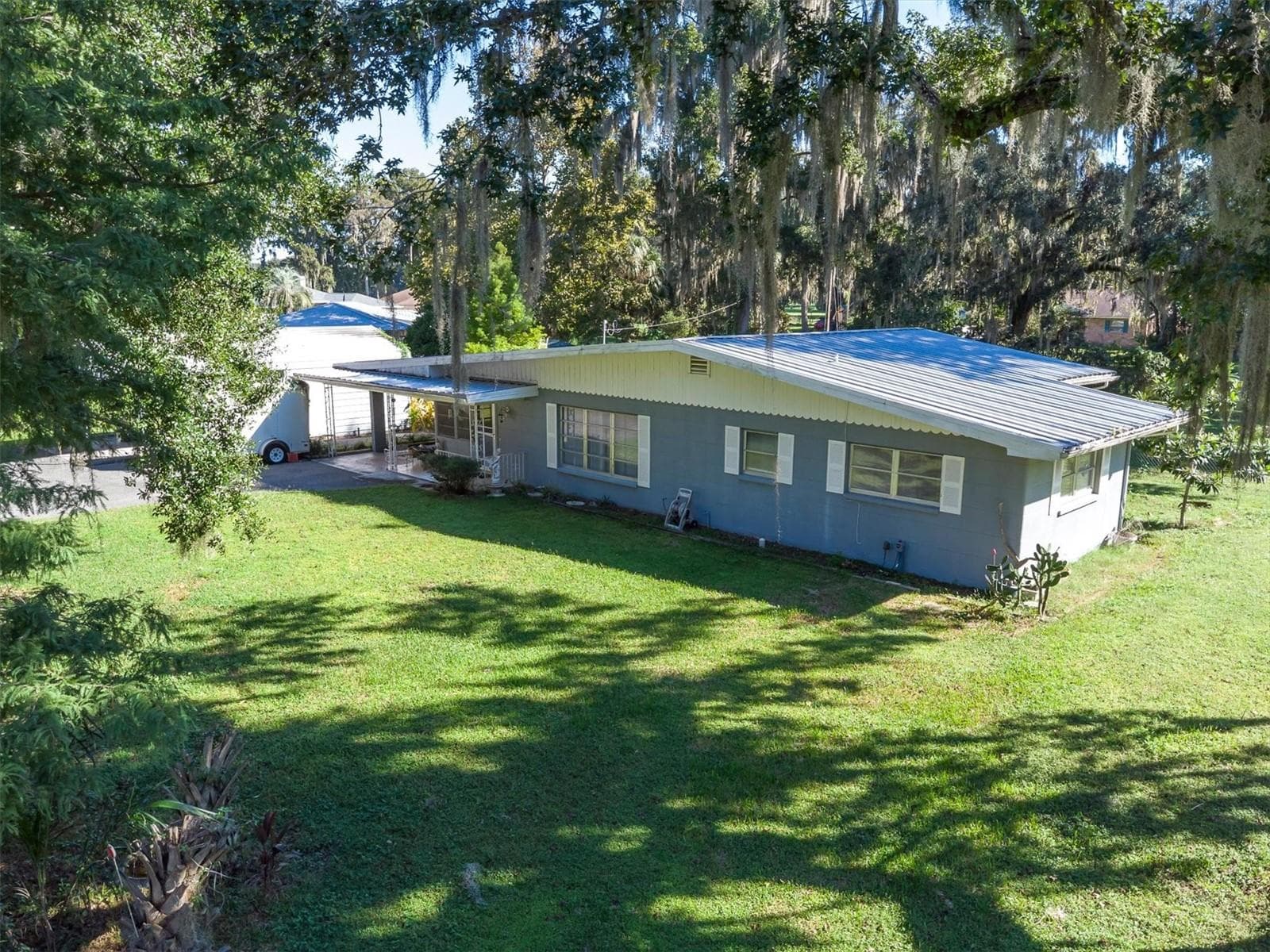 Single Family Residence at 7633 S CRESCENT LOOP, FLORAL CITY, photo 3 of 47