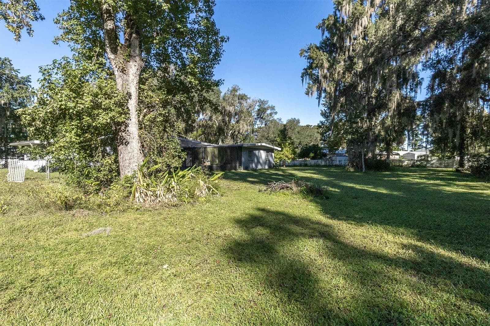 Single Family Residence at 7633 S CRESCENT LOOP, FLORAL CITY, photo 42 of 47