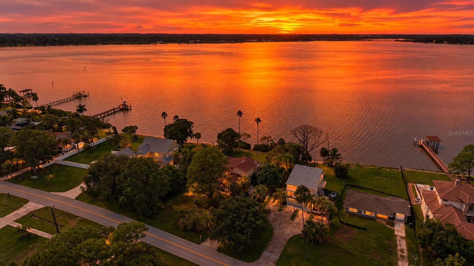 Single Family Residence at 600 SHORE DR E, OLDSMAR, photo 5 of 56