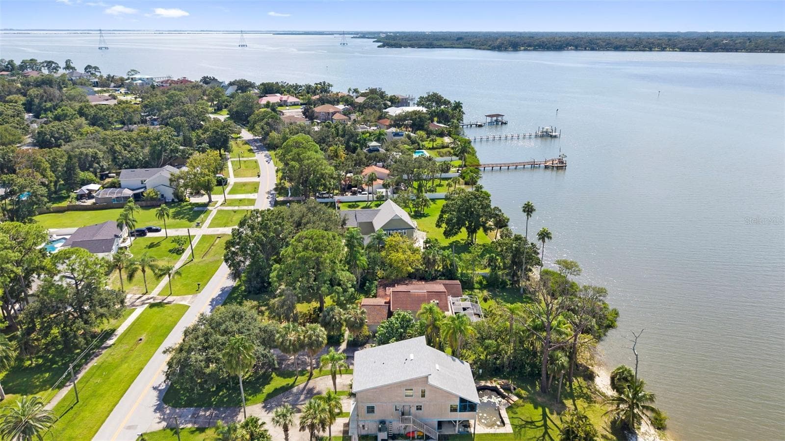Single Family Residence at 600 SHORE DR E, OLDSMAR, photo 6 of 56