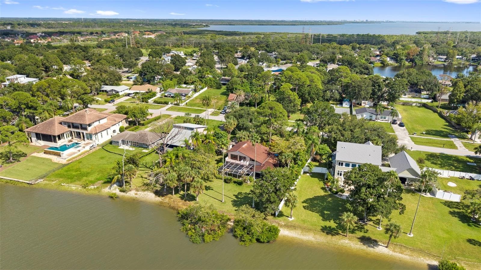 Single Family Residence at 600 SHORE DR E, OLDSMAR, photo 11 of 56