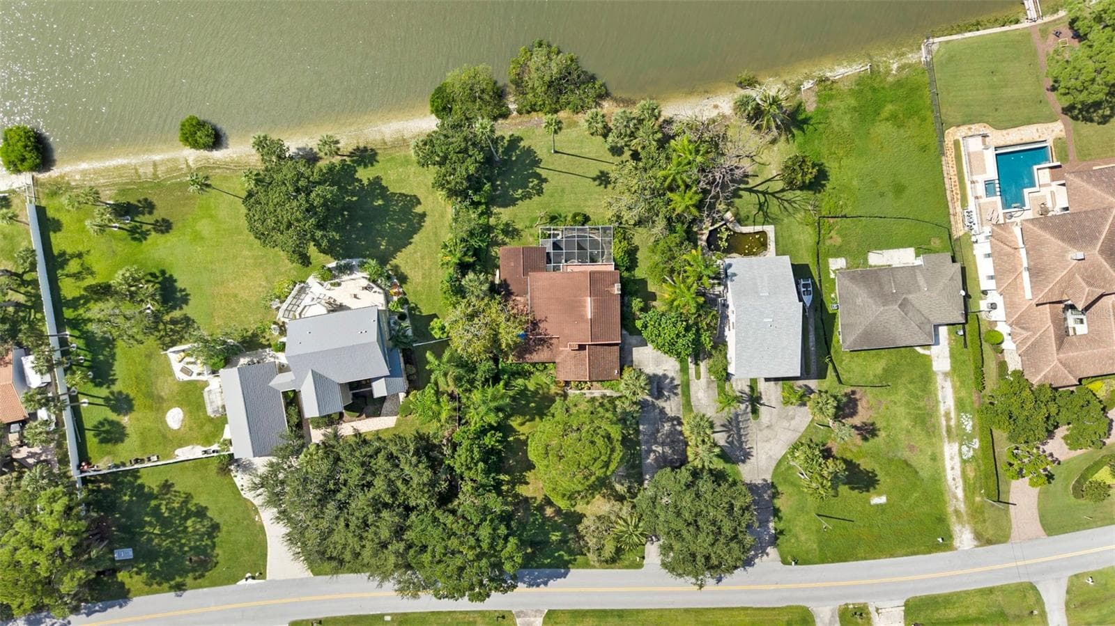 Single Family Residence at 600 SHORE DR E, OLDSMAR, photo 15 of 56