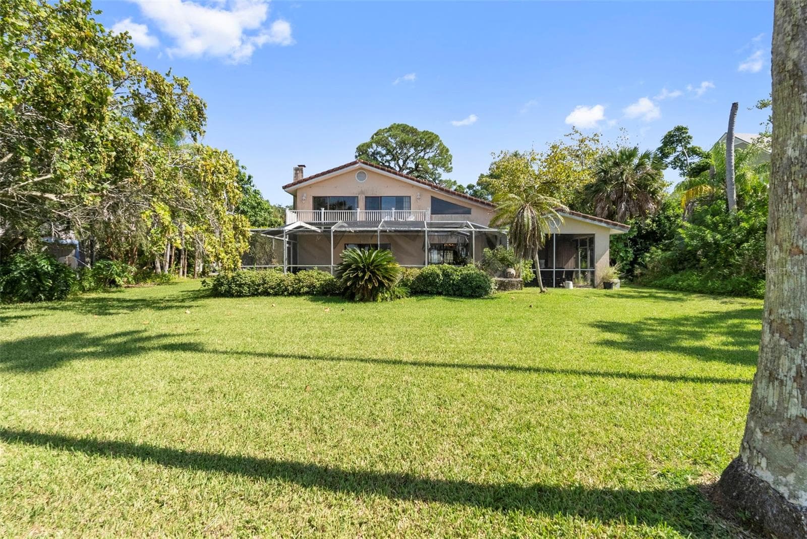 Single Family Residence at 600 SHORE DR E, OLDSMAR, photo 16 of 56