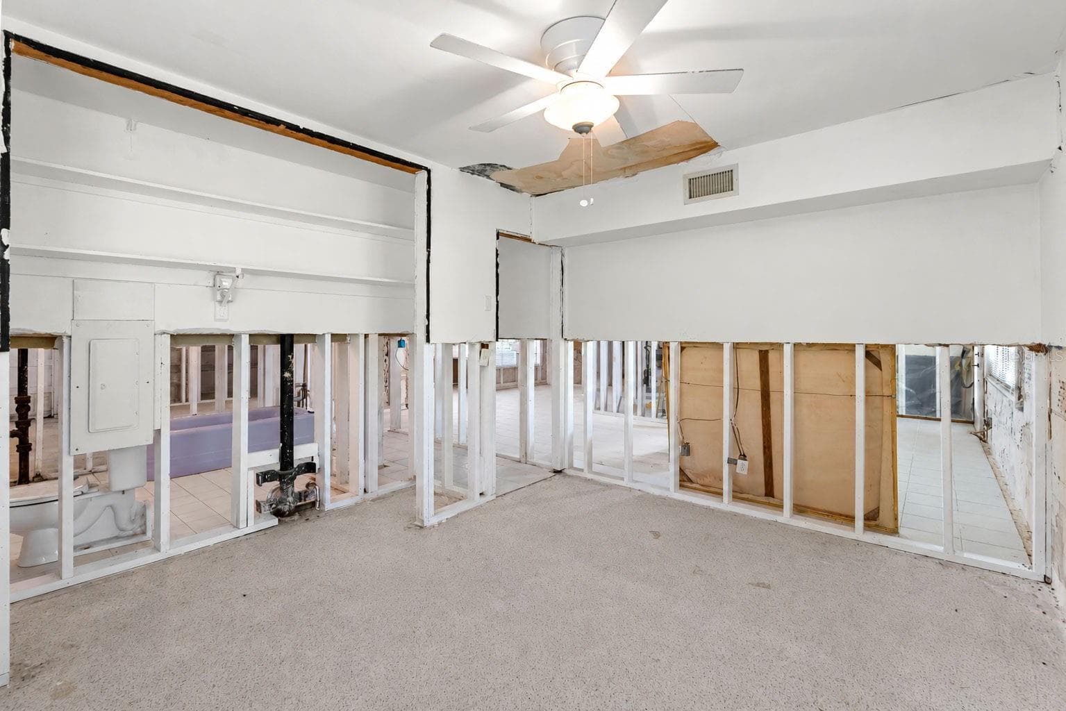 Single Family Residence at 600 SHORE DR E, OLDSMAR, photo 42 of 56