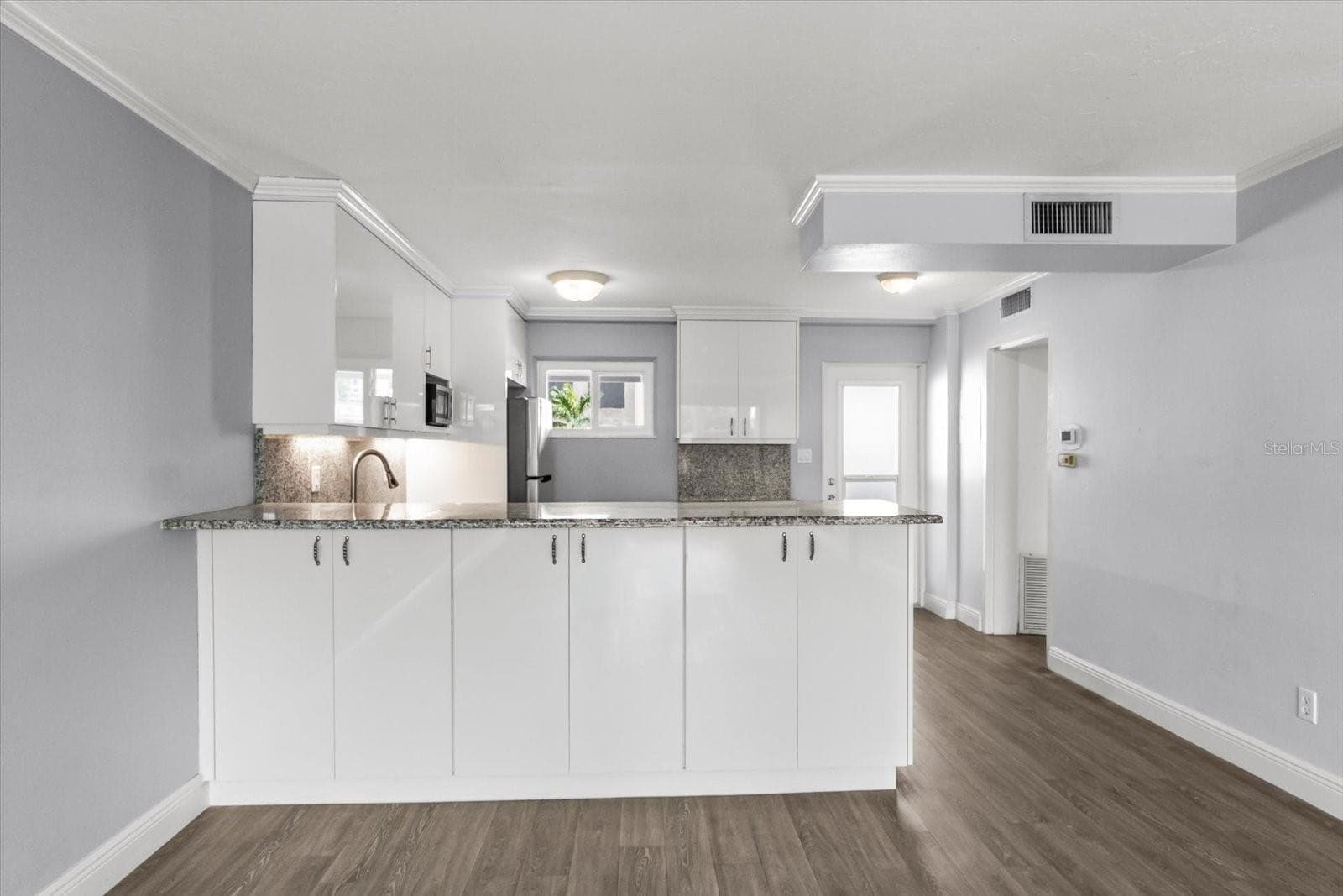 Condominium at 33 S GULFSTREAM AVE #307, SARASOTA, photo 12 of 24