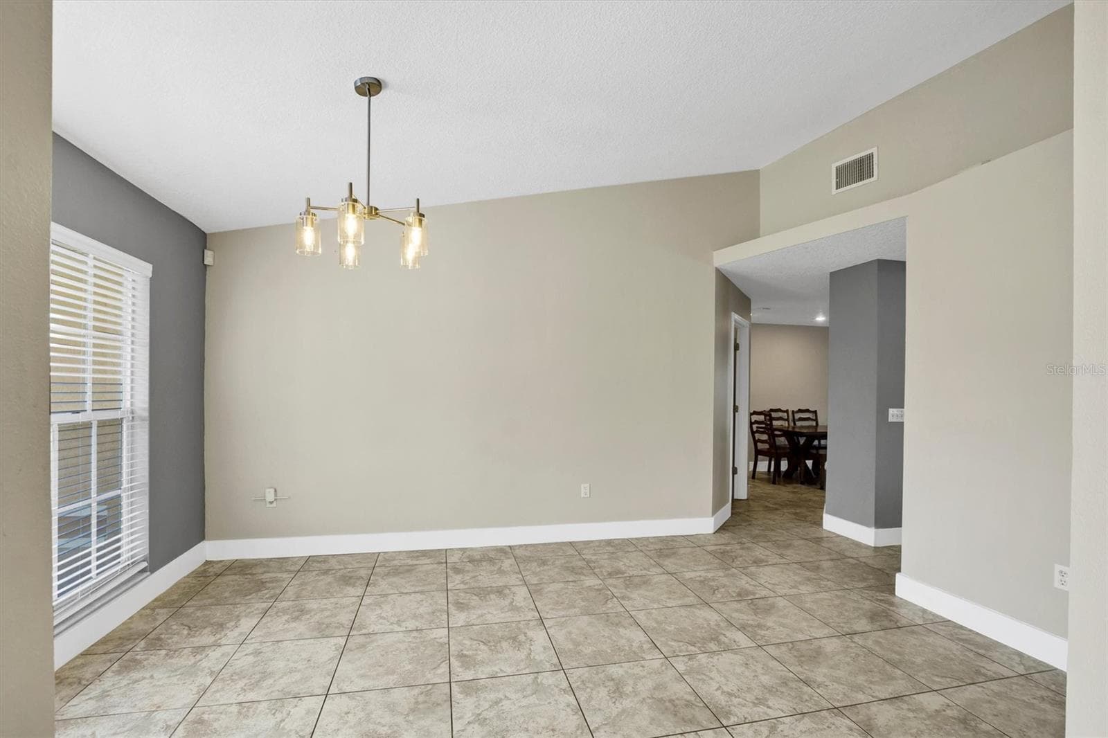 Single Family Residence at 302 N WEBB RD, PLANT CITY, photo 6 of 49