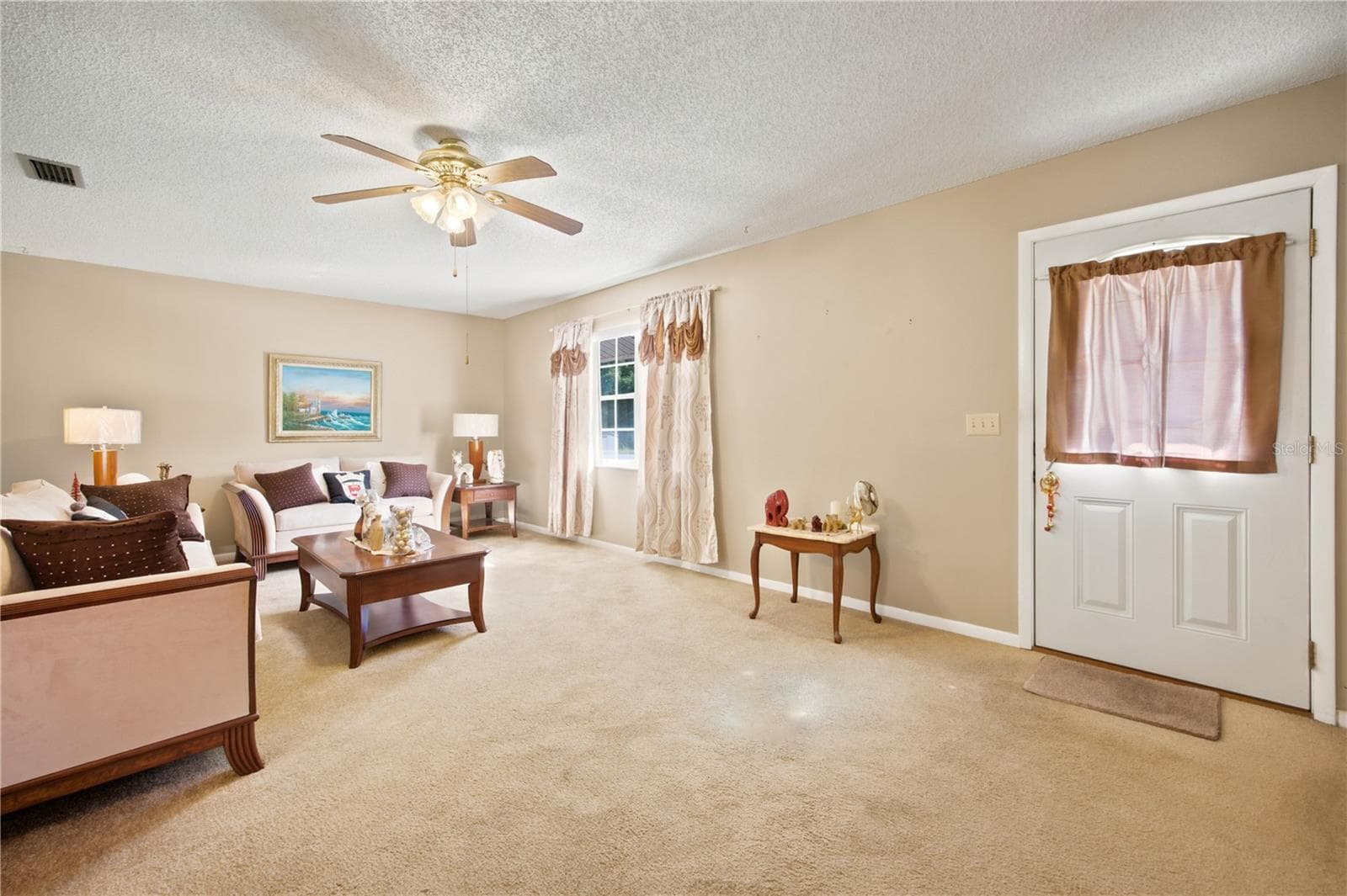 Single Family Residence at 402 MARION OAKS DR, OCALA, photo 5 of 24