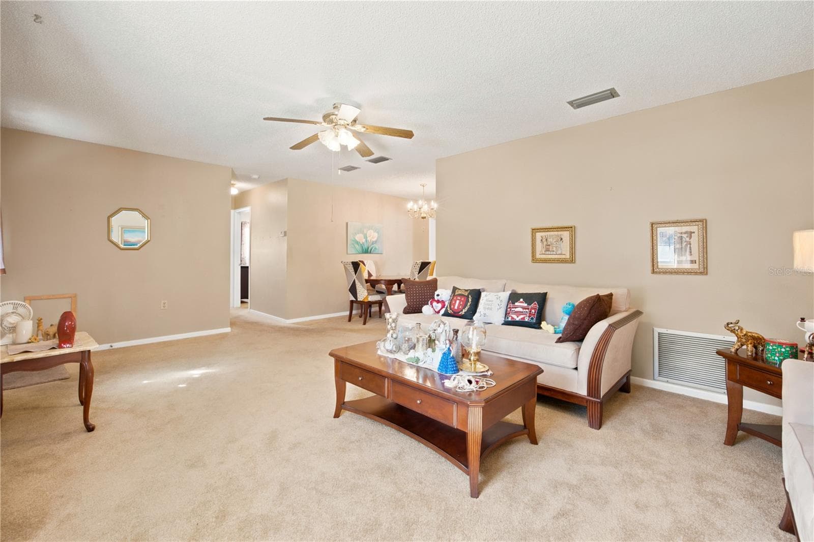 Single Family Residence at 402 MARION OAKS DR, OCALA, photo 7 of 24
