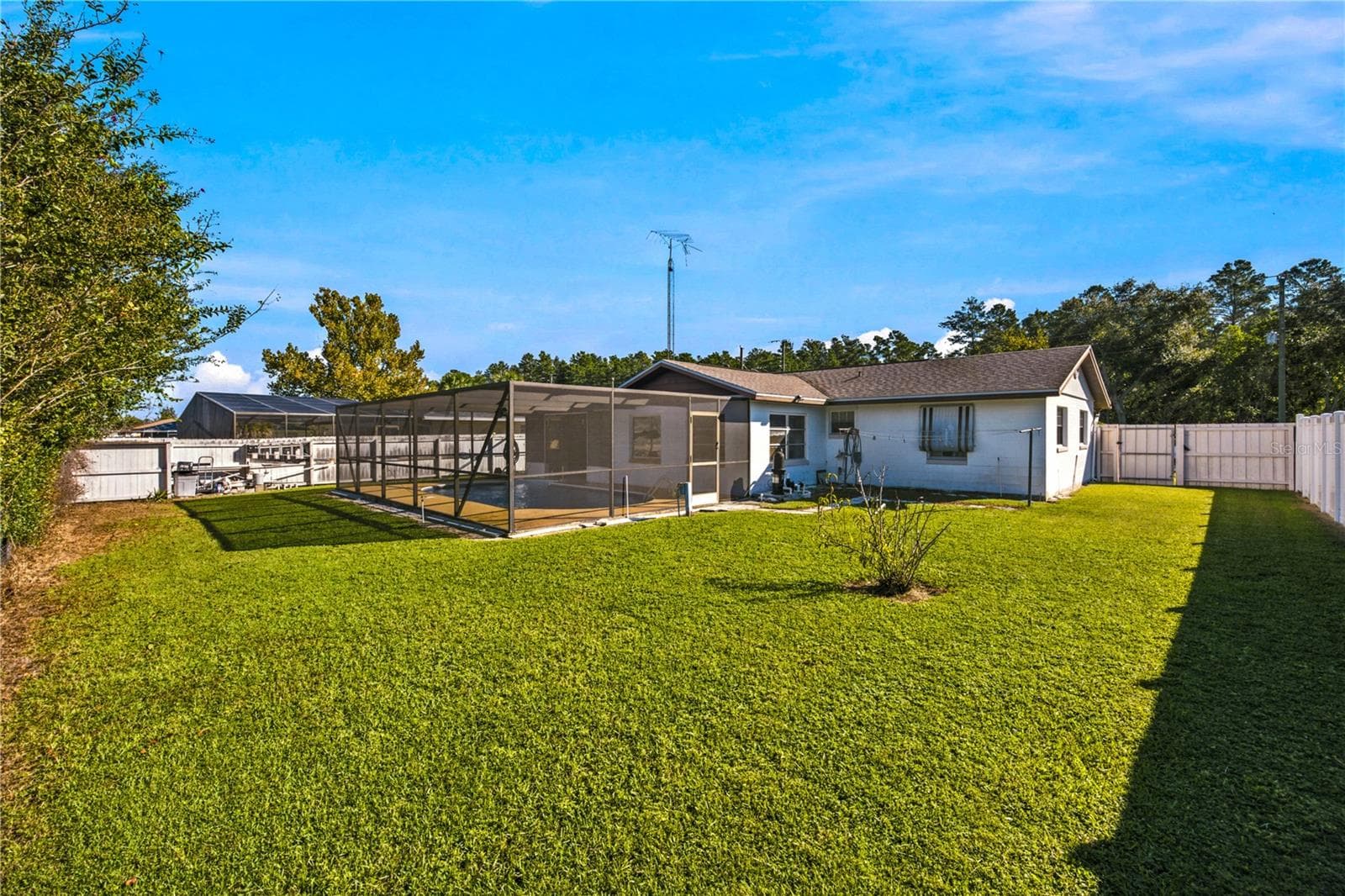 Single Family Residence at 402 MARION OAKS DR, OCALA, photo 22 of 24