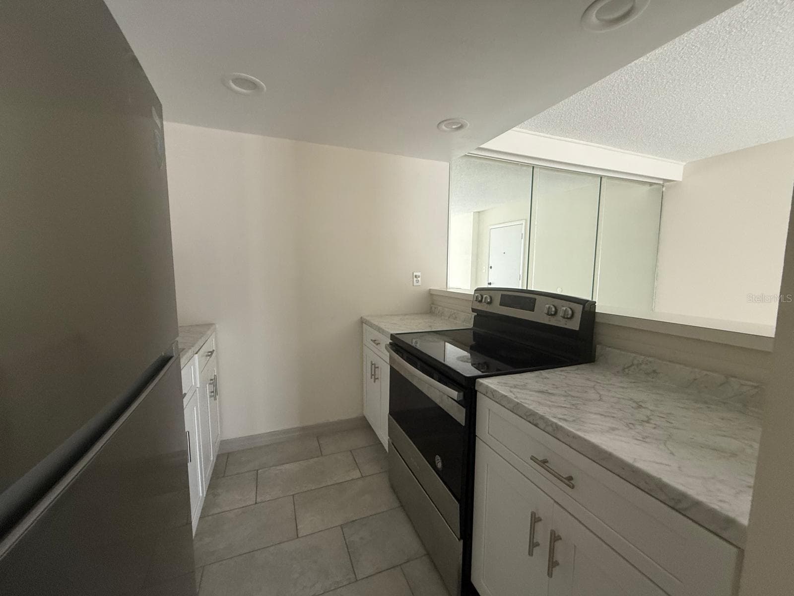 Condominium at 941 W OAK RIDGE RD #D, ORLANDO, photo 4 of 17
