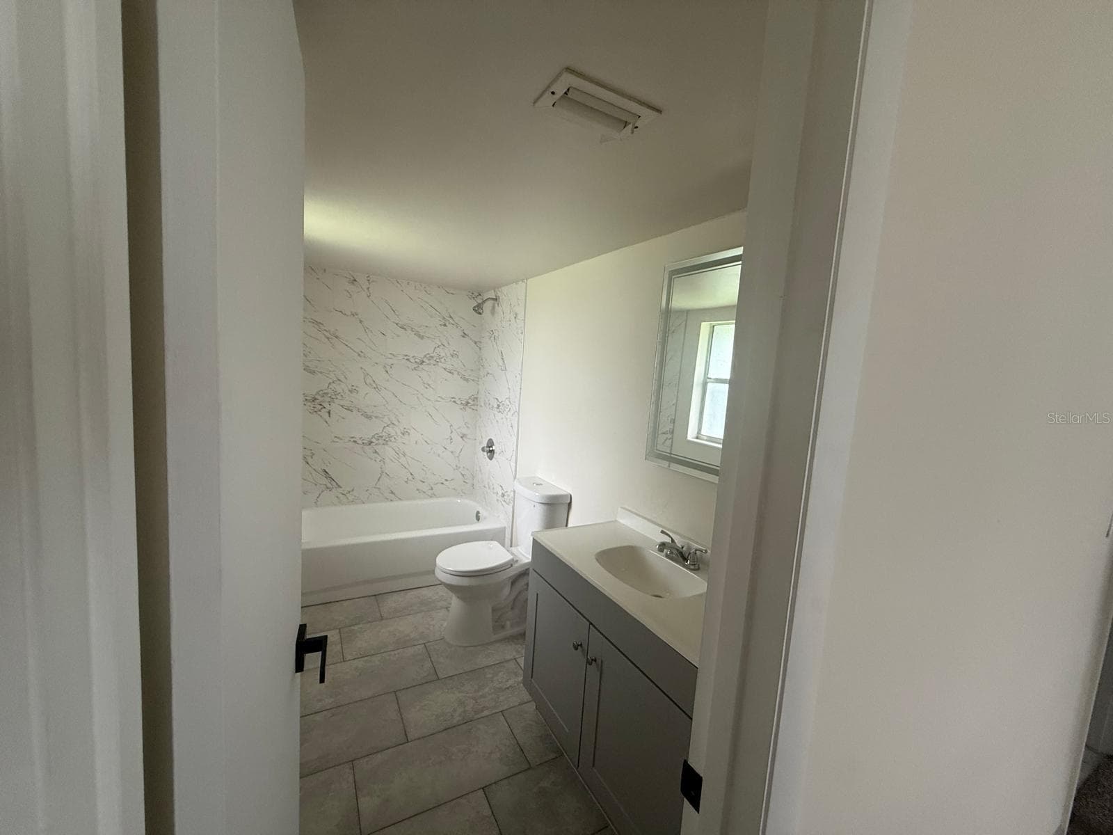 Condominium at 941 W OAK RIDGE RD #D, ORLANDO, photo 10 of 17