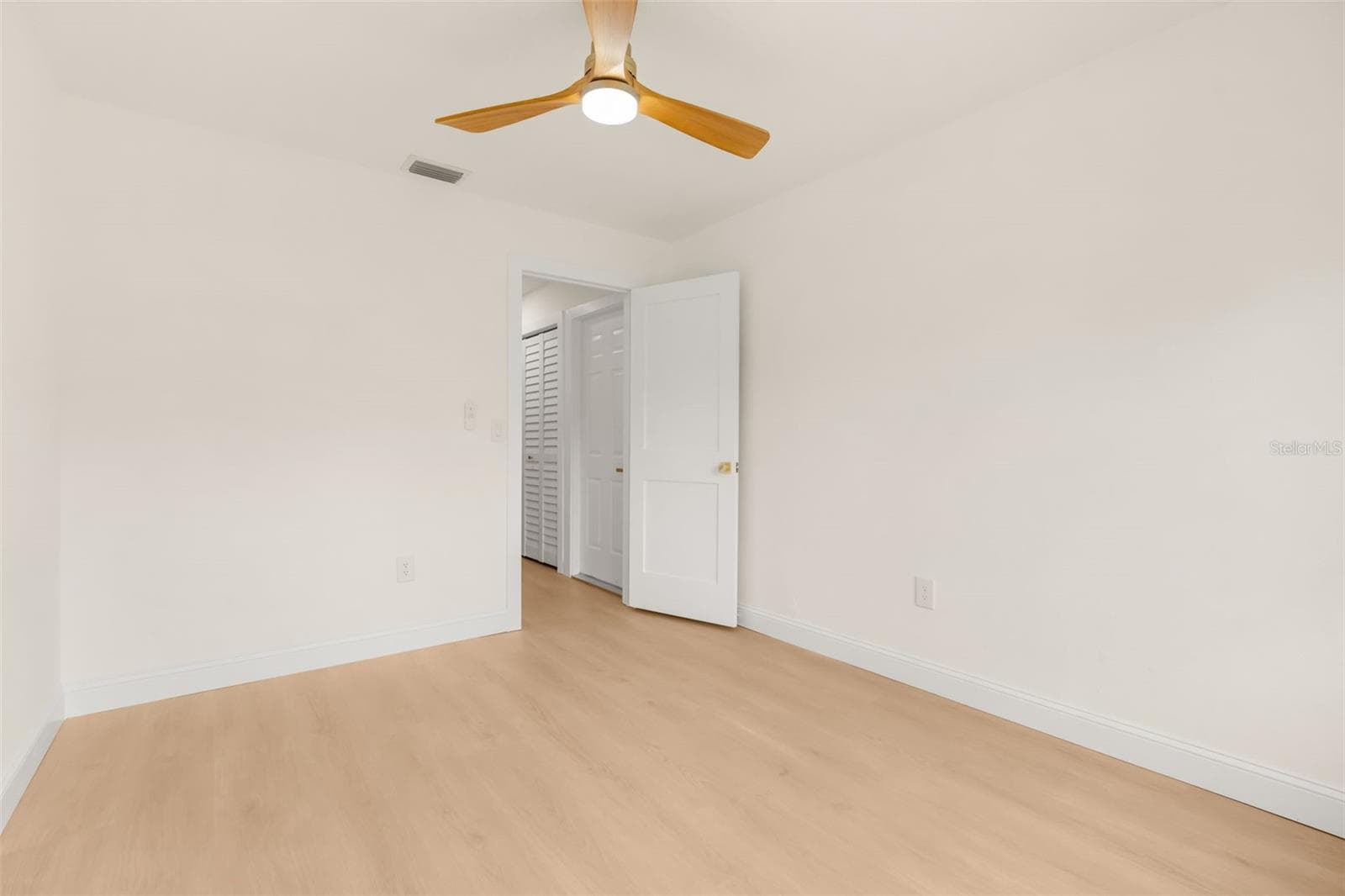 Single Family Residence at 616 LAKE HOWELL RD, MAITLAND, photo 24 of 35