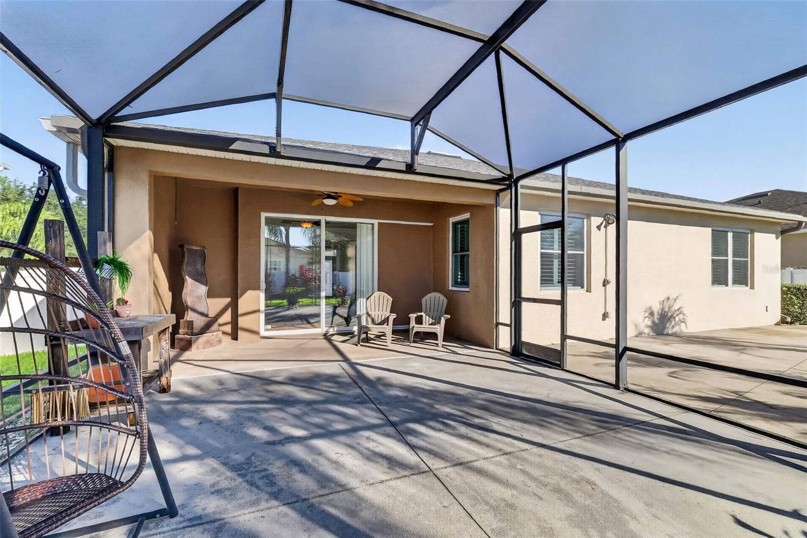 Plenty of space for alfresco dining, herb gardening, or quiet reading ~ - 4913 ROYCE DR, MOUNT DORA