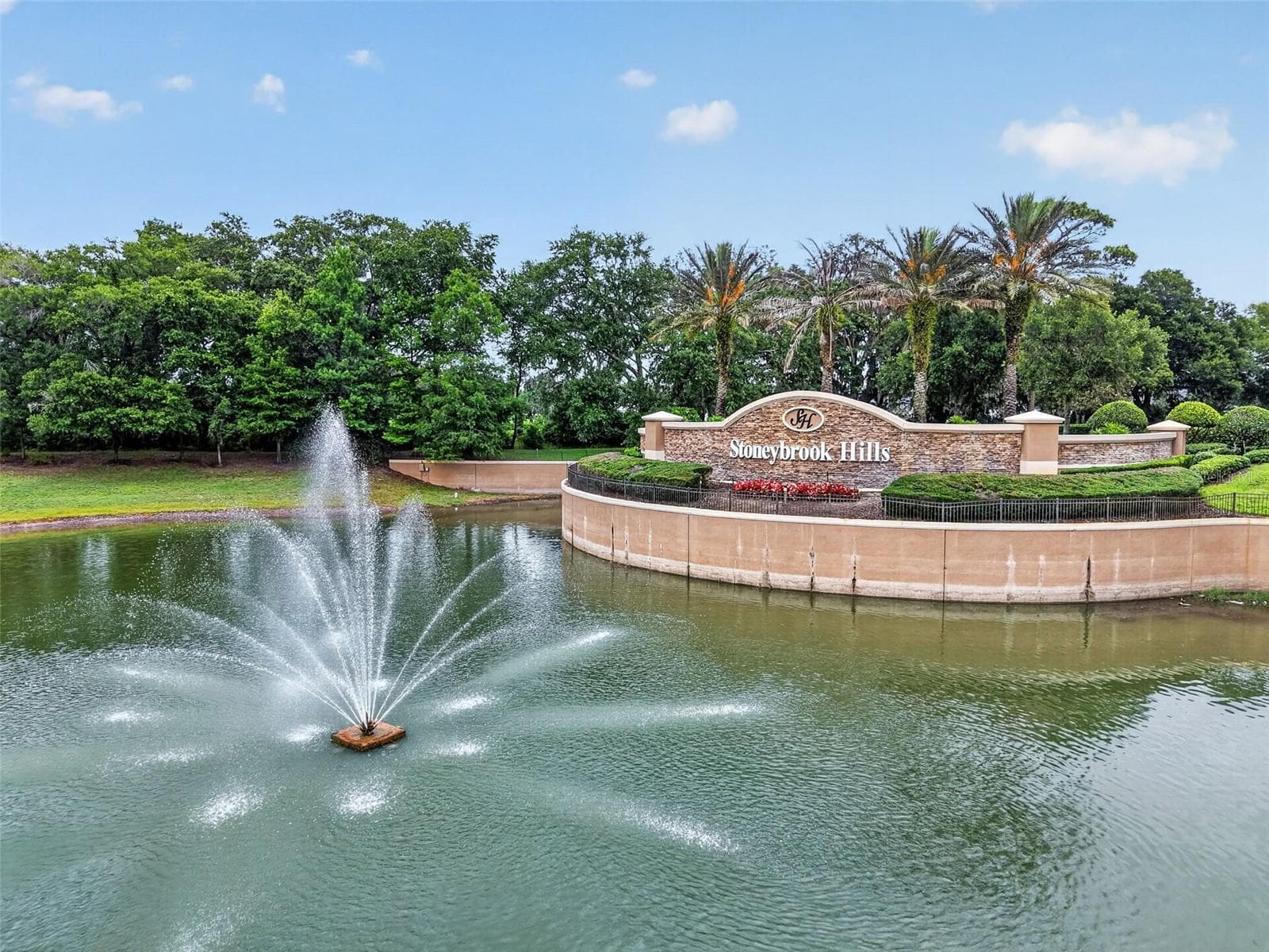 Community entrance ~ - 4913 ROYCE DR, MOUNT DORA