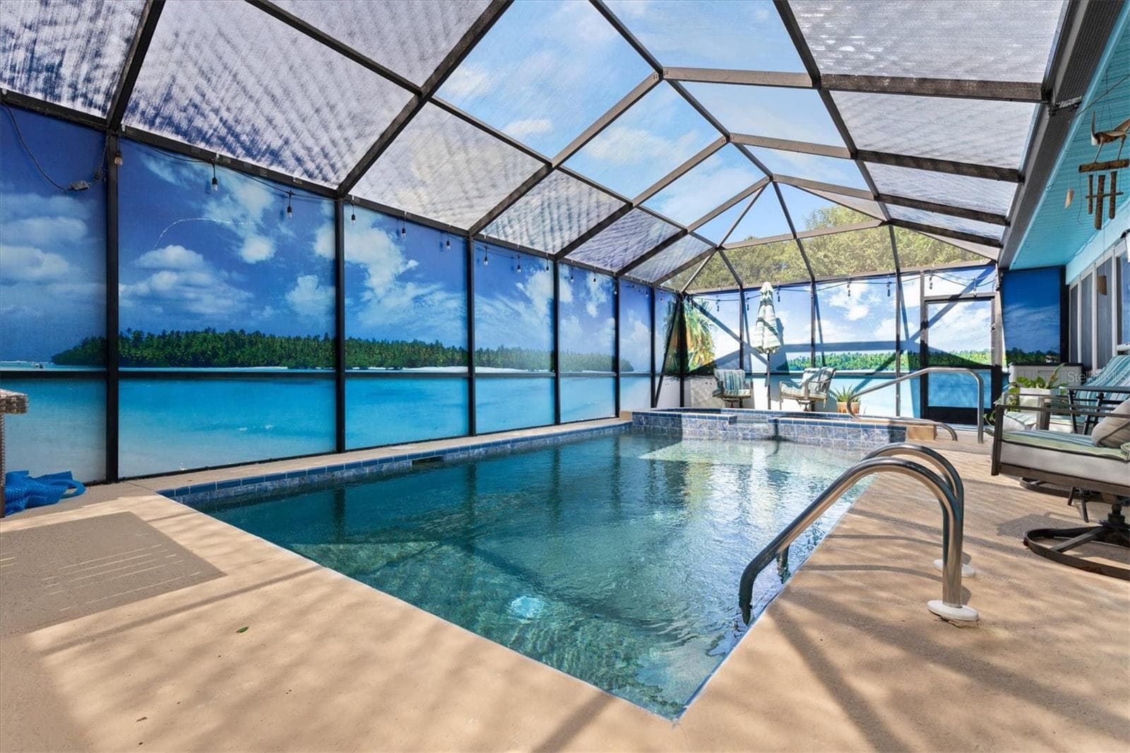 New resurfaced pool and tile, New solar panels. - 17432 SE 112TH CT, SUMMERFIELD