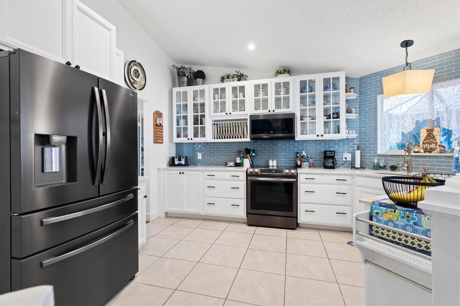 Kitchen upgraded in 2021. - 17432 SE 112TH CT, SUMMERFIELD