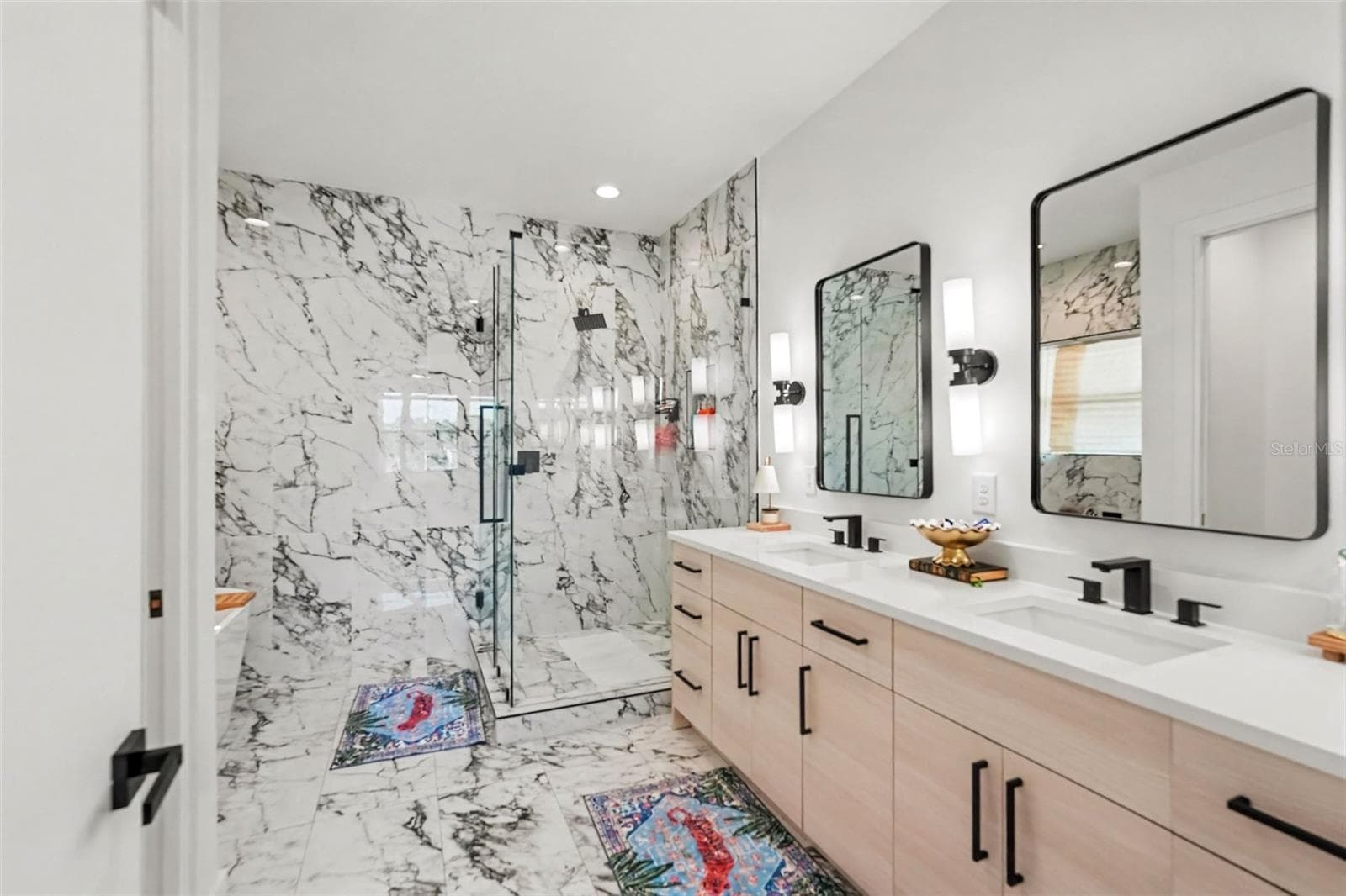 3rd Floor Master Bath - 102 W ADALEE ST #1, TAMPA
