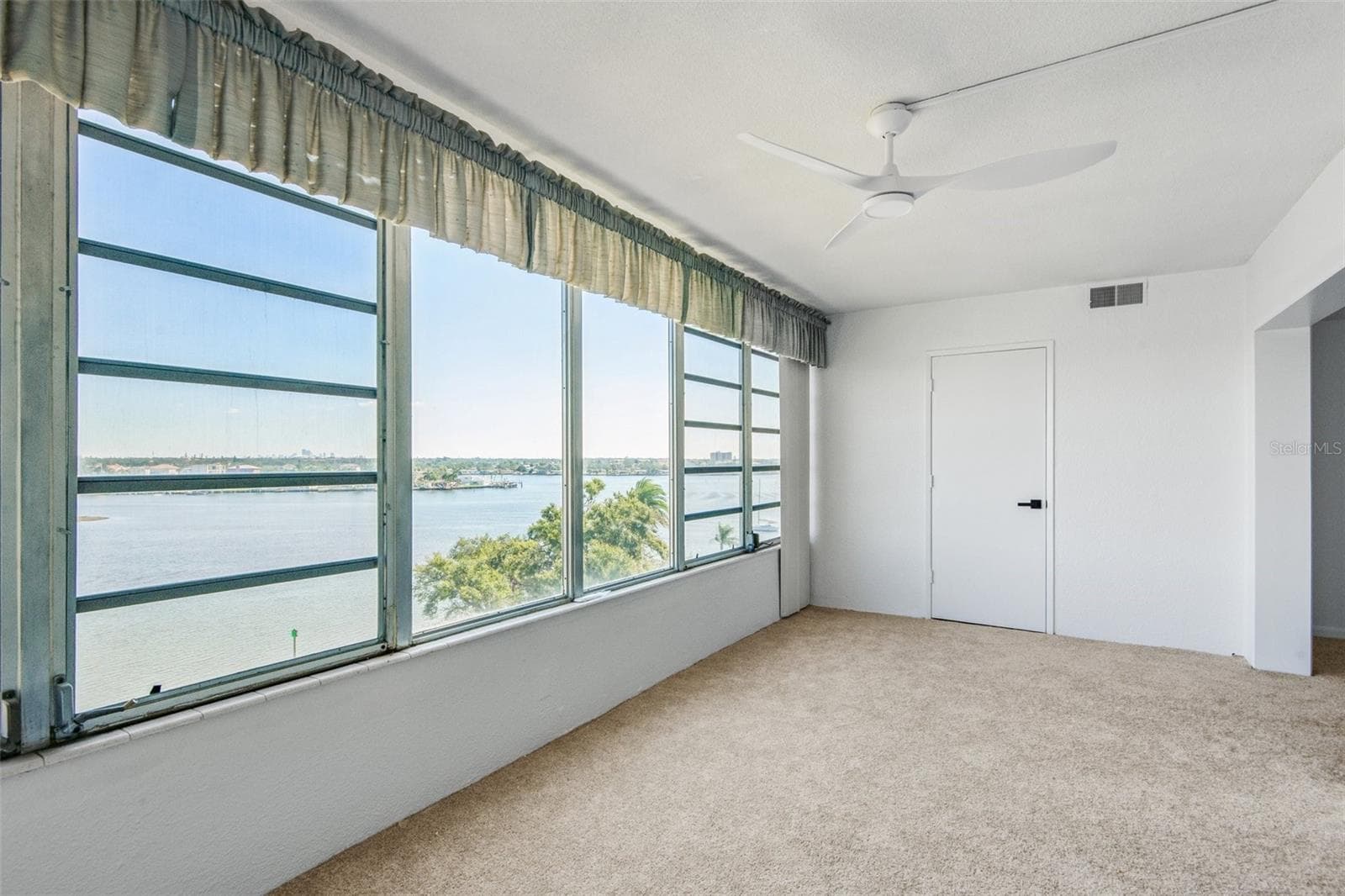 Condominium at 1847 SHORE CREST DR #710, SOUTH PASADENA, photo 5 of 26