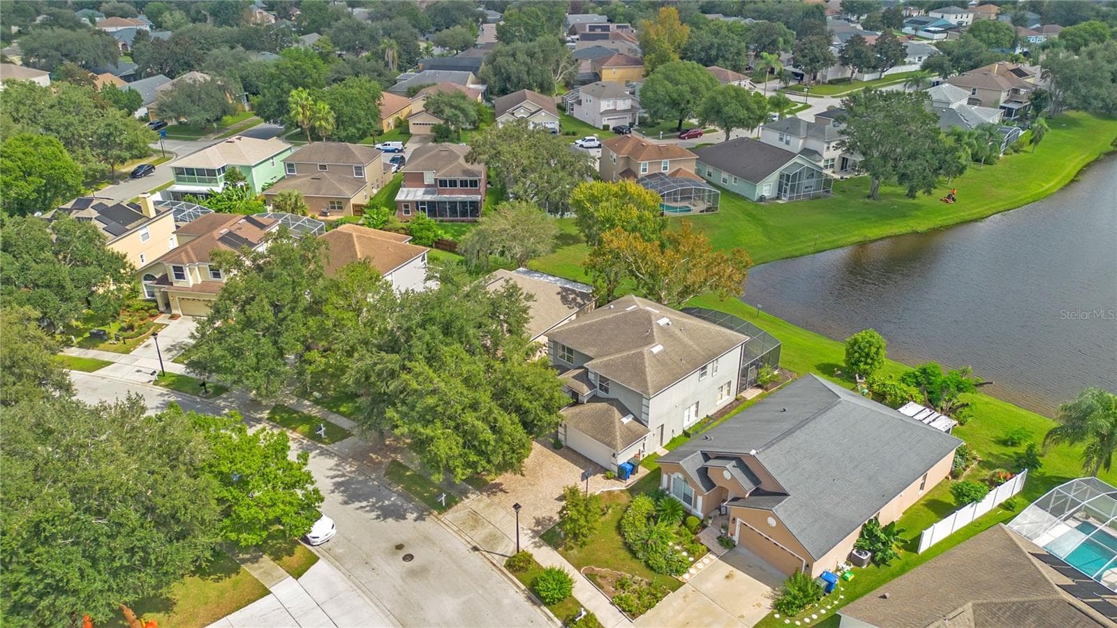 Single Family Residence at 389 LAKEPARK TRL, OVIEDO, photo 40 of 45