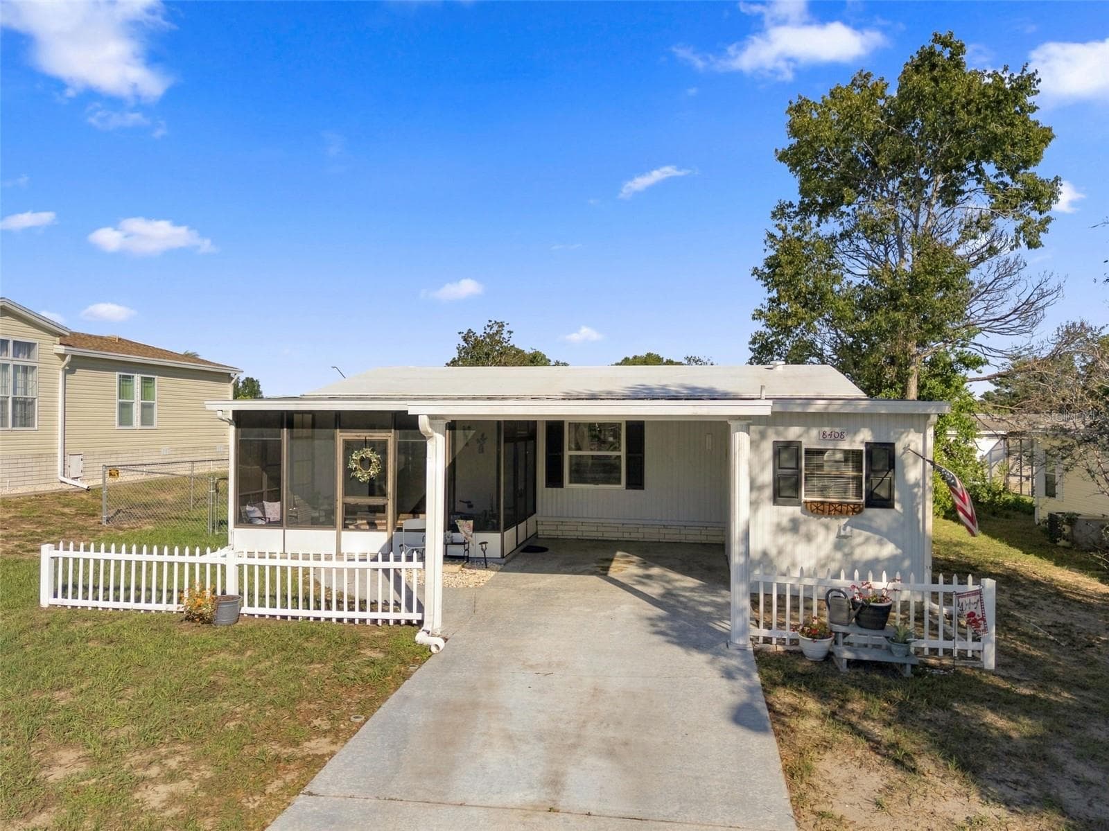 Manufactured Home at 8408 FLEETWAY AVE, BROOKSVILLE, photo 7 of 73