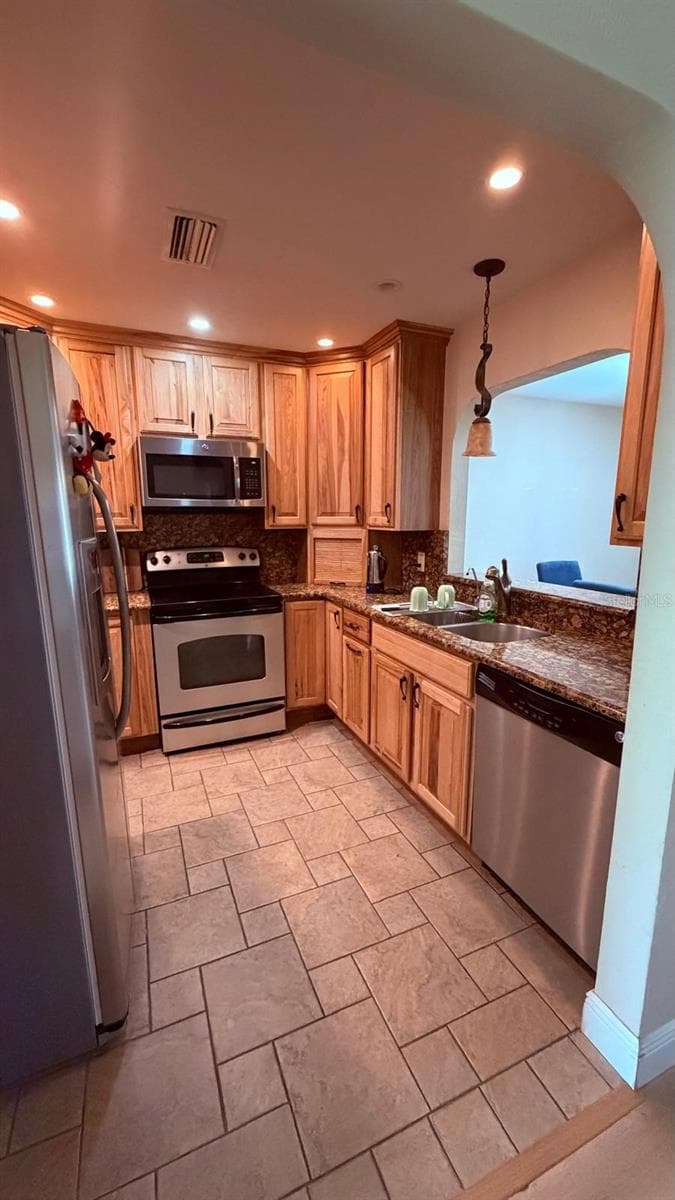 Half Duplex at 928 NEW BEDFORD DR, DELAND, photo 4 of 20