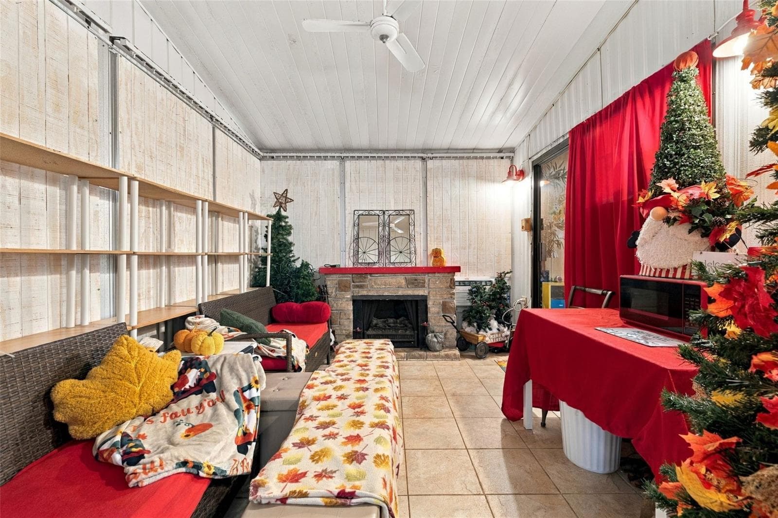 Manufactured Home at 3407 TIKI DR, HOLIDAY, photo 18 of 22