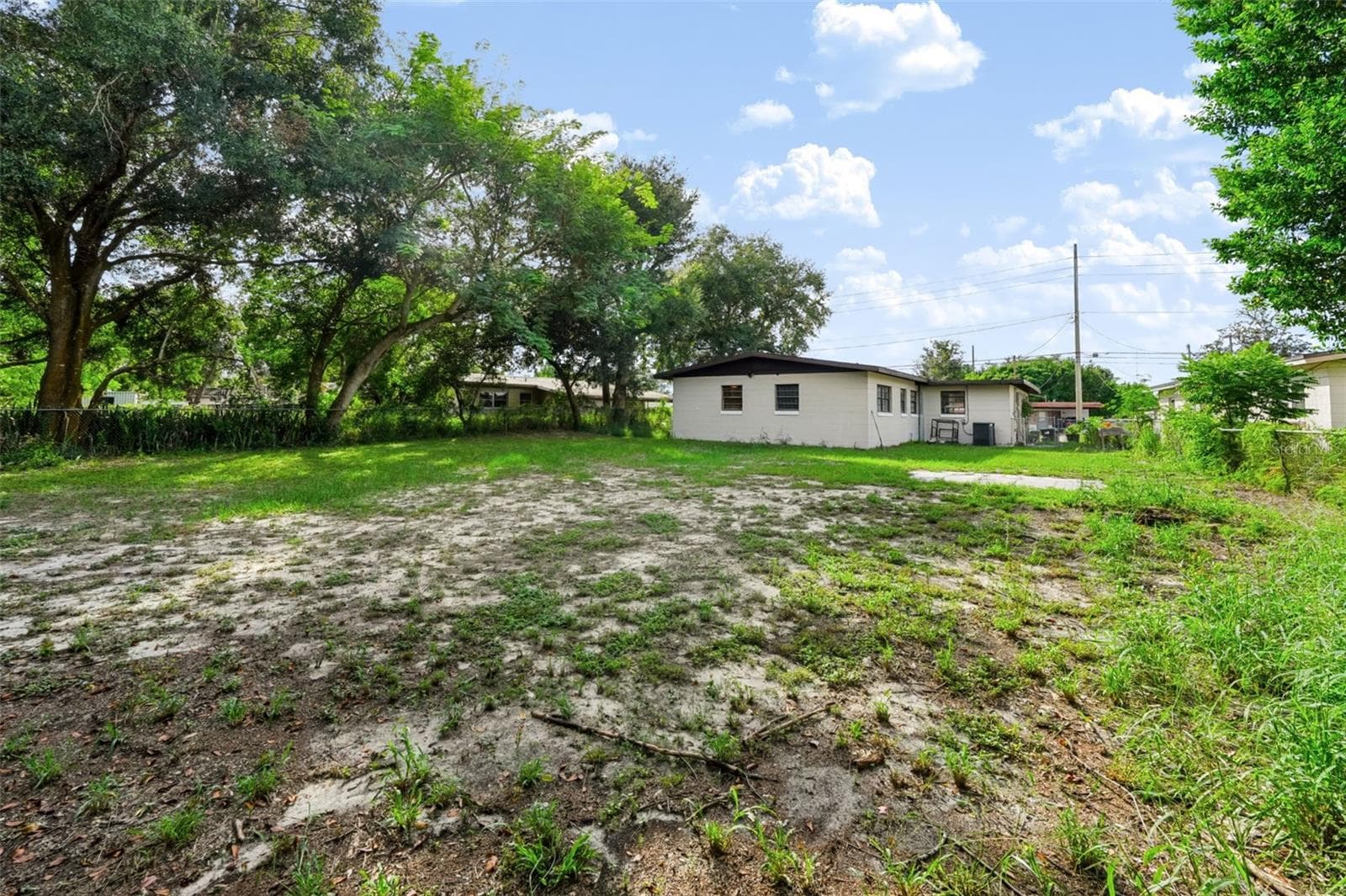 Single Family Residence at 1815 KINGSLAND AVE, ORLANDO, photo 33 of 37