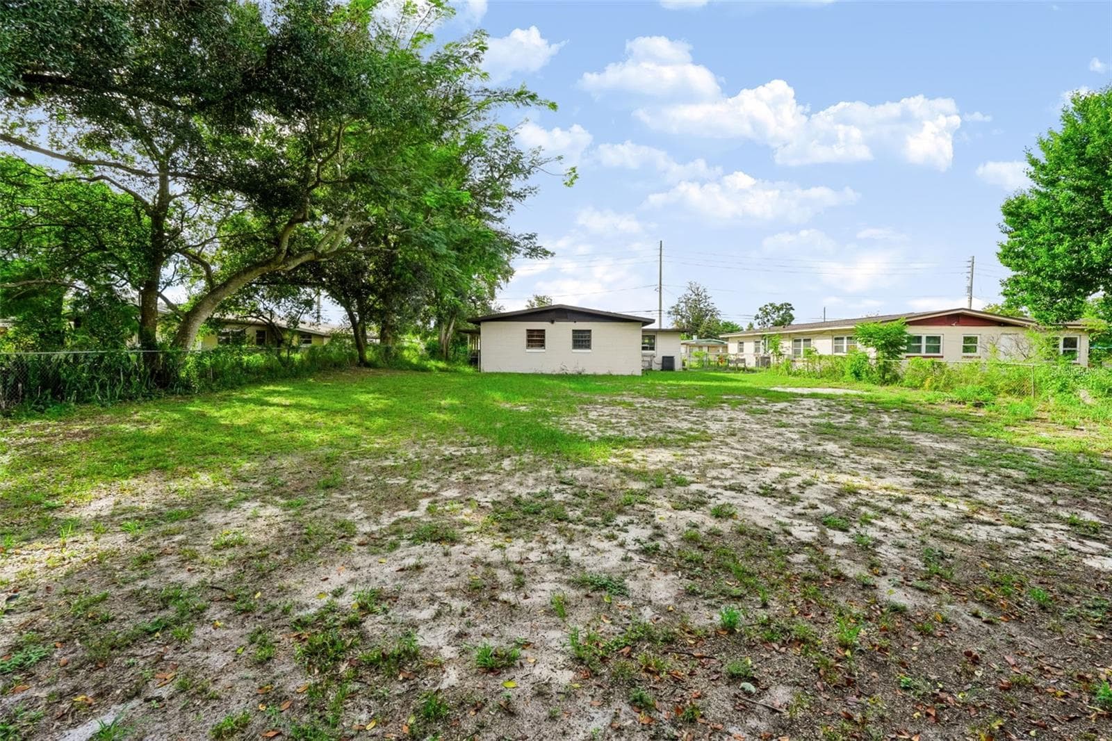 Single Family Residence at 1815 KINGSLAND AVE, ORLANDO, photo 34 of 37