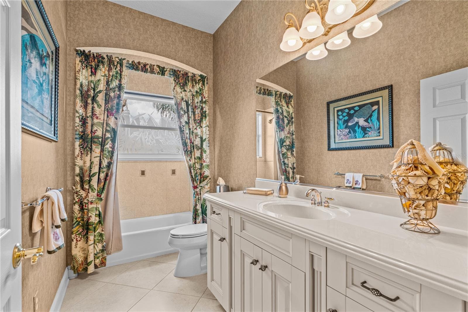 Bathroom 3 Entrance View - 1025 W HAMPSTEAD LANE LN, ORMOND BEACH