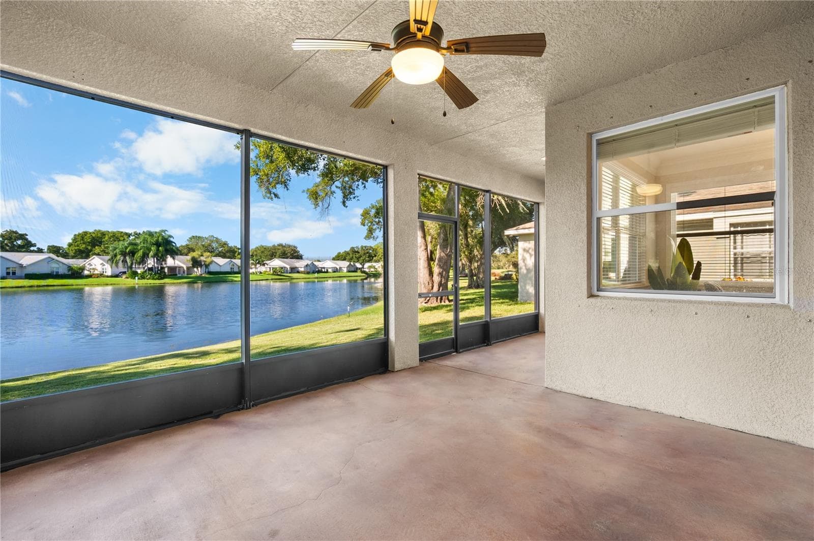 40 foot screened patio - 3610 MONTERO CT, SUN CITY CENTER