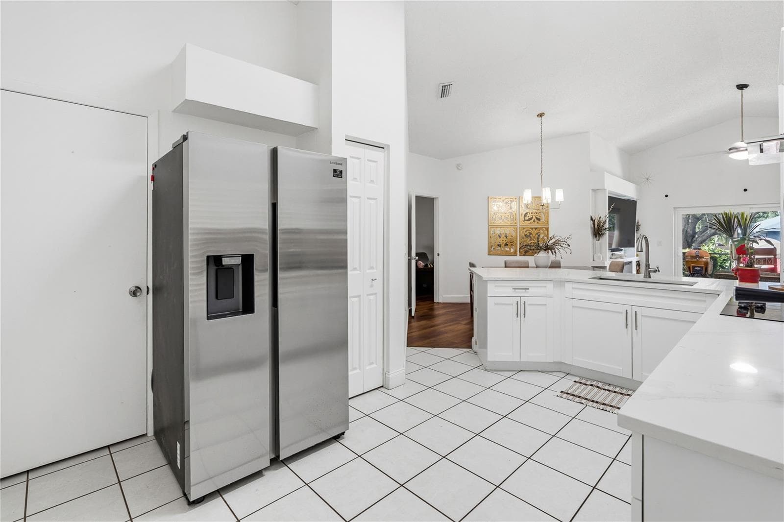 Single Family Residence at 8761 HUNTFIELD ST, TAMPA, photo 12 of 32