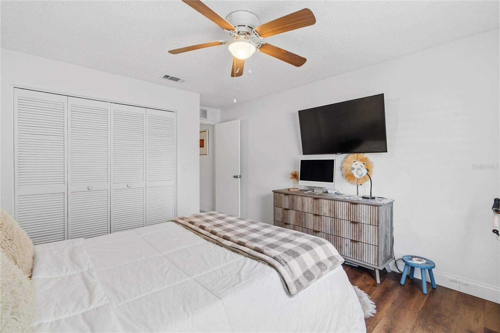 Single Family Residence at 8761 HUNTFIELD ST, TAMPA, photo 17 of 32