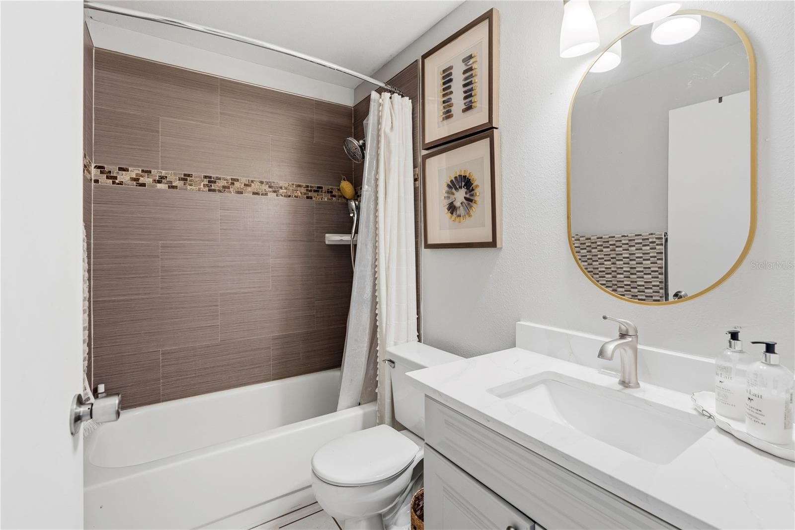 2nd Bathroom - 8761 HUNTFIELD ST, TAMPA