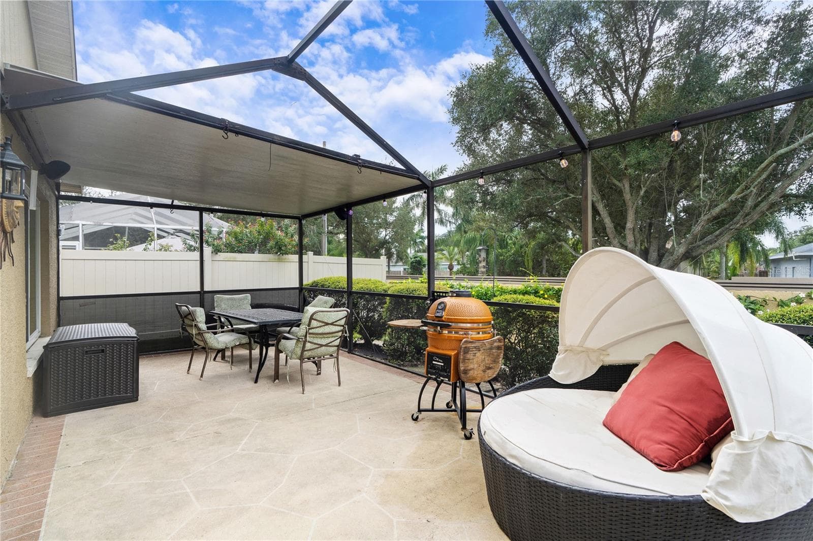Single Family Residence at 8761 HUNTFIELD ST, TAMPA, photo 22 of 32