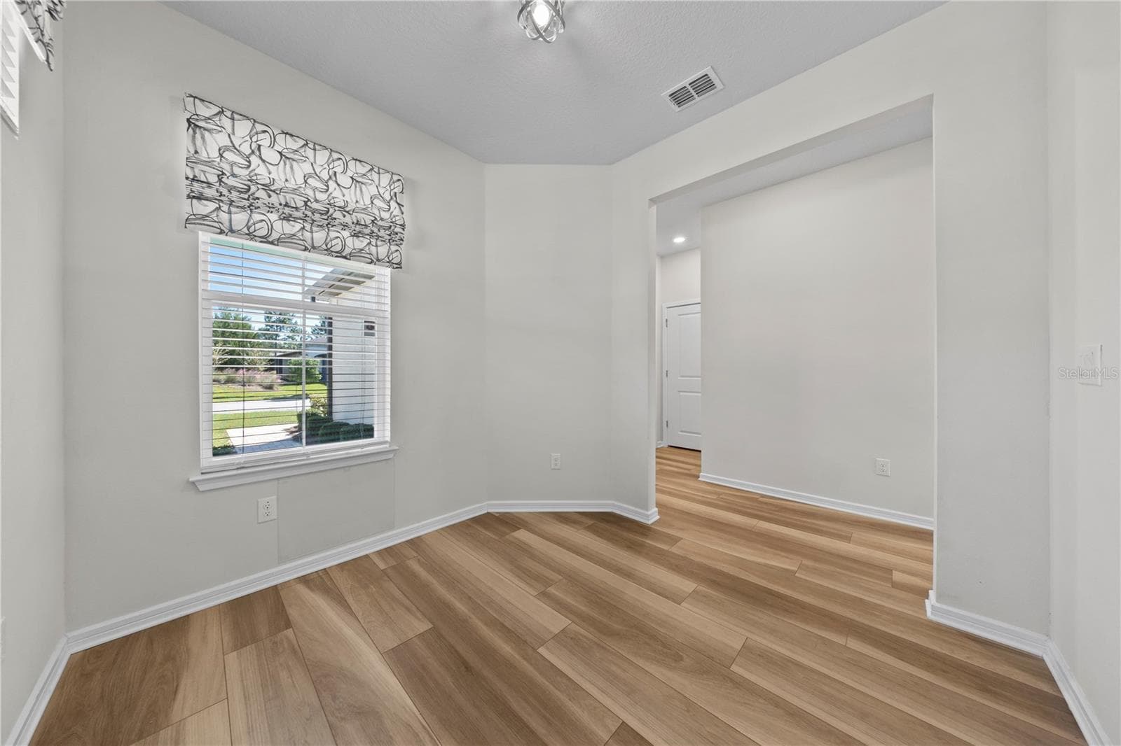 Single Family Residence at 6127 SW 93RD CIR, OCALA, photo 7 of 43