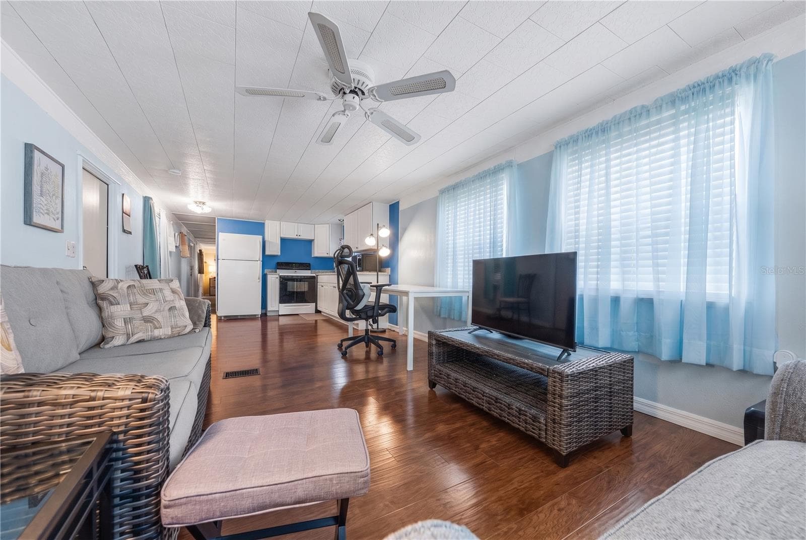 Living Room - 5316 53RD AVE E #Q11, BRADENTON