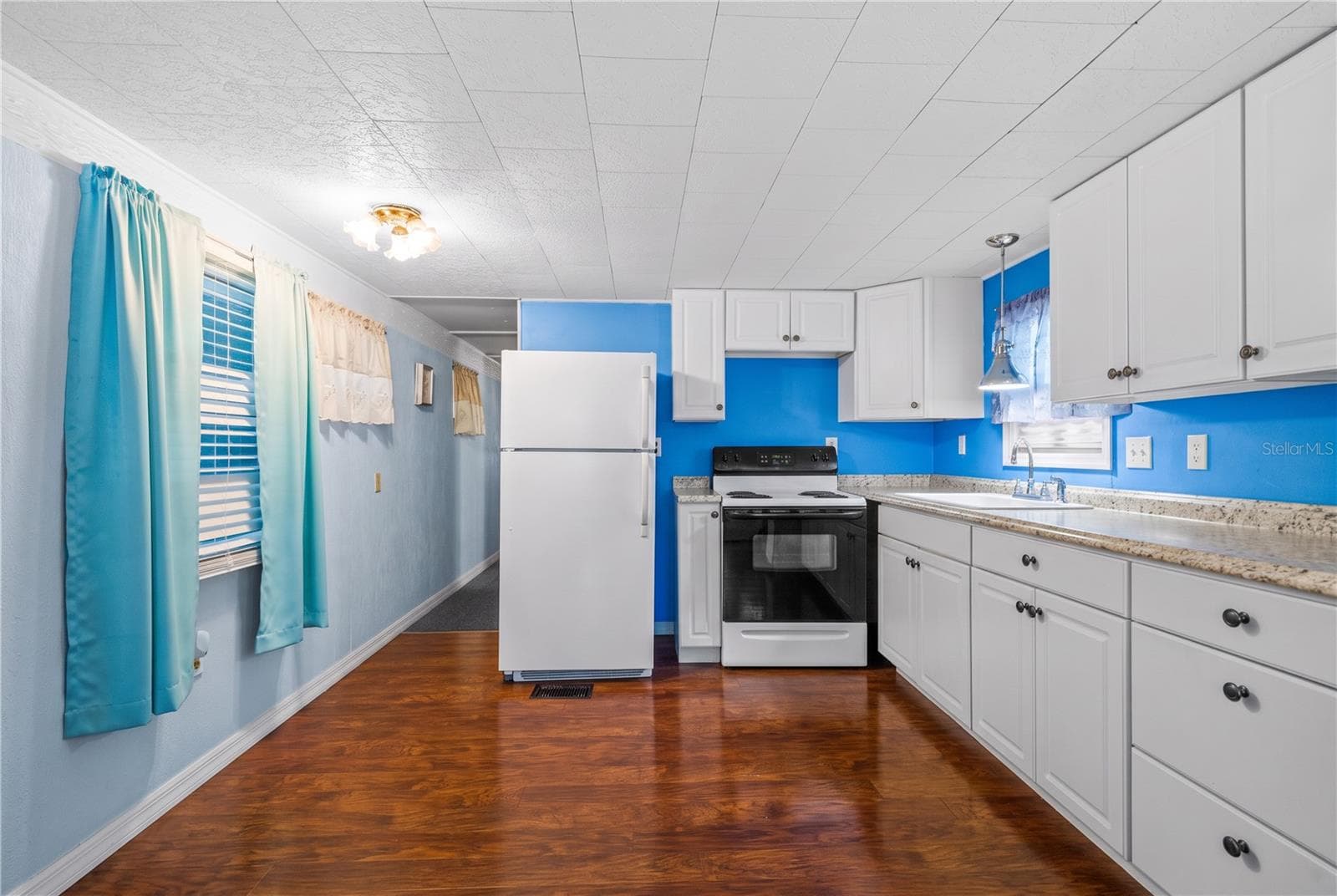 Kitchen - 5316 53RD AVE E #Q11, BRADENTON