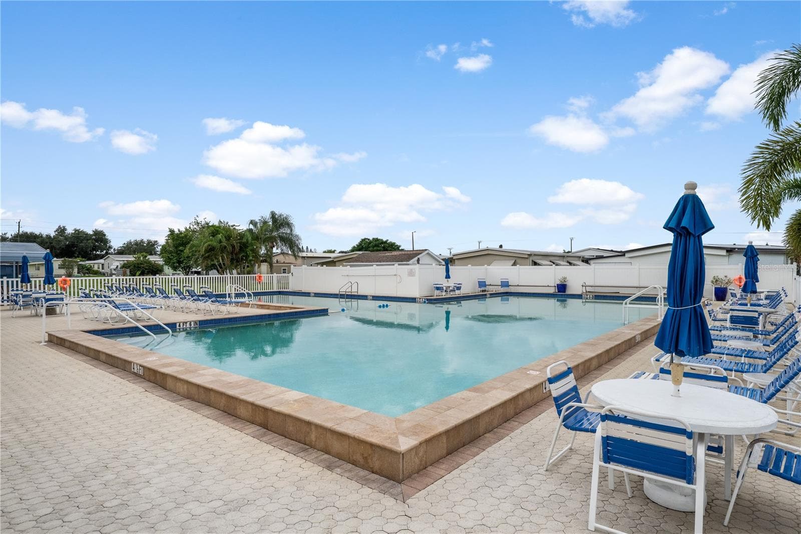 Clubhouse Pool - 5316 53RD AVE E #Q11, BRADENTON