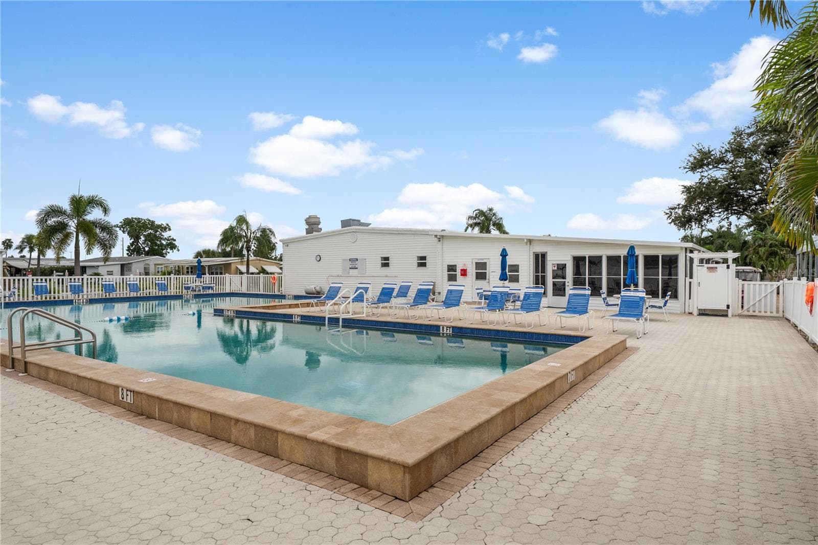 Clubhouse Pool - 5316 53RD AVE E #Q11, BRADENTON