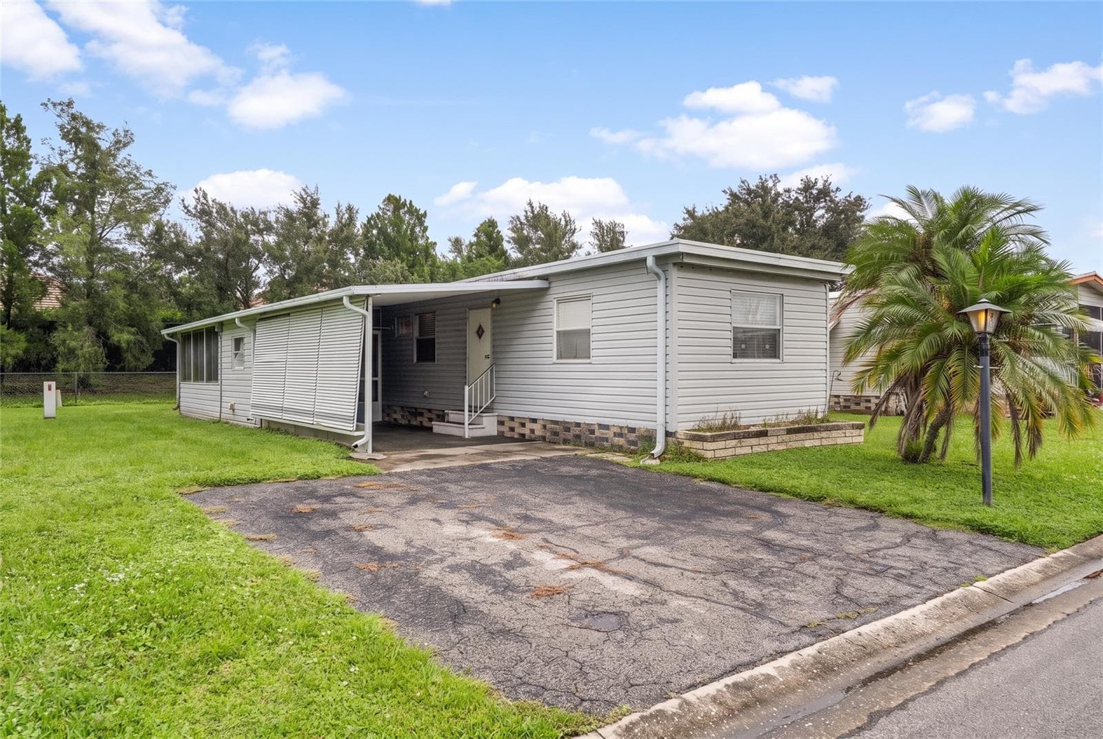 Manufactured Home at 5316 53RD AVE E #Q11, BRADENTON, photo 44 of 45