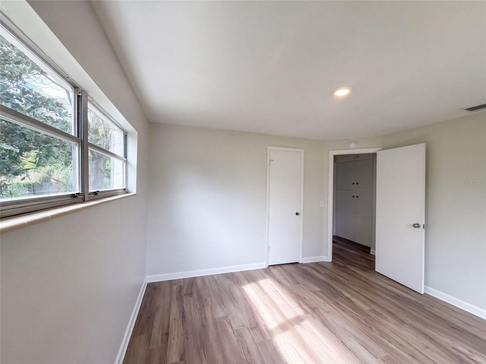 Single Family Residence at 1609 OLD DAYTONA RD, DELAND, photo 8 of 16