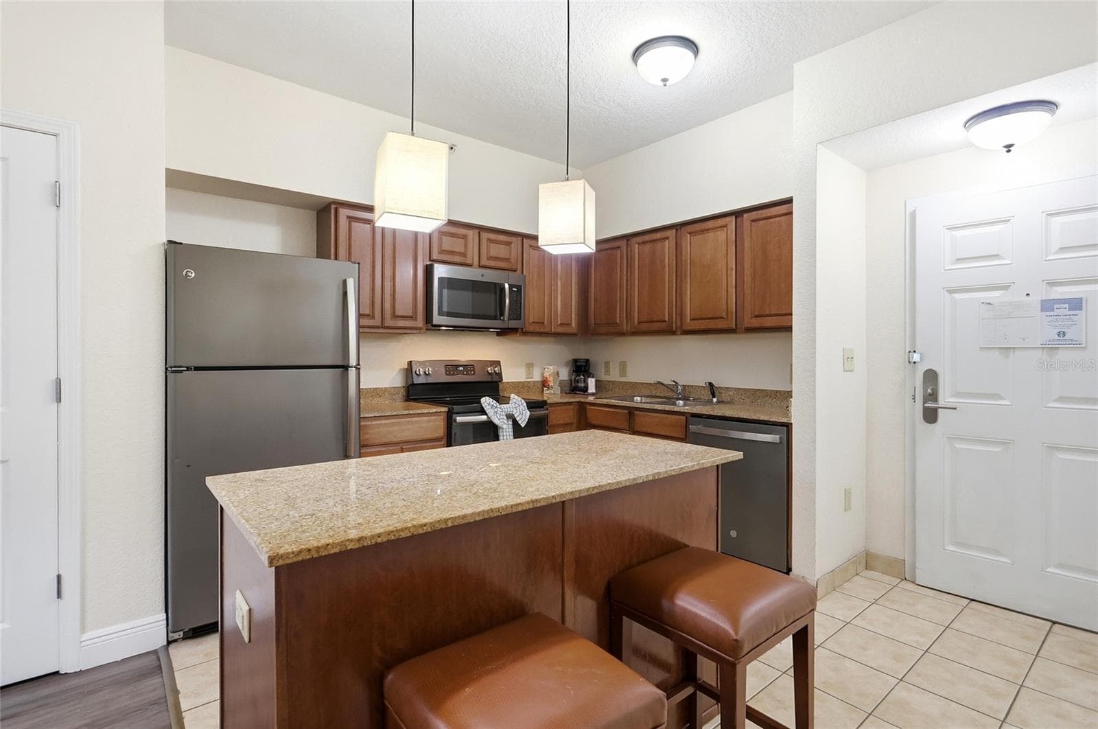Condo - Hotel at 12521 FLORIDAYS RESORT DR #101F, ORLANDO, photo 7 of 36