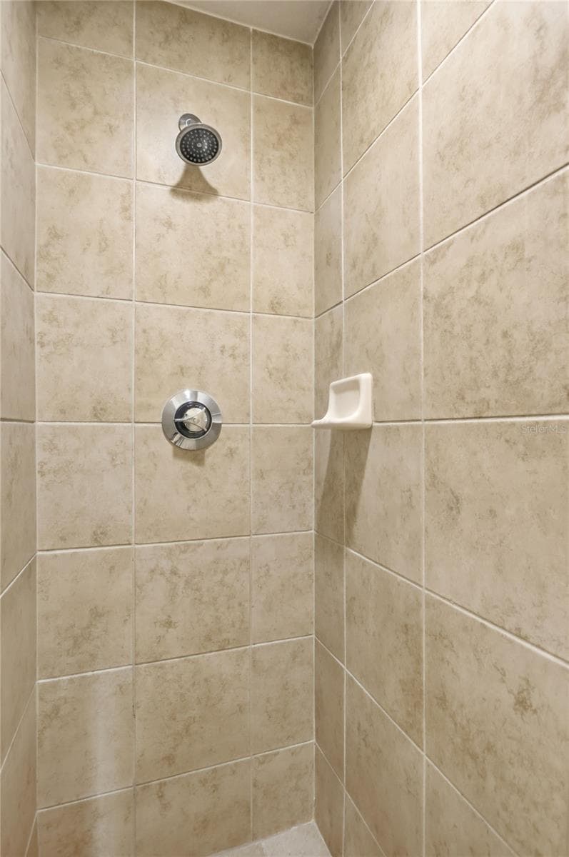 Condo - Hotel at 12521 FLORIDAYS RESORT DR #101F, ORLANDO, photo 33 of 36
