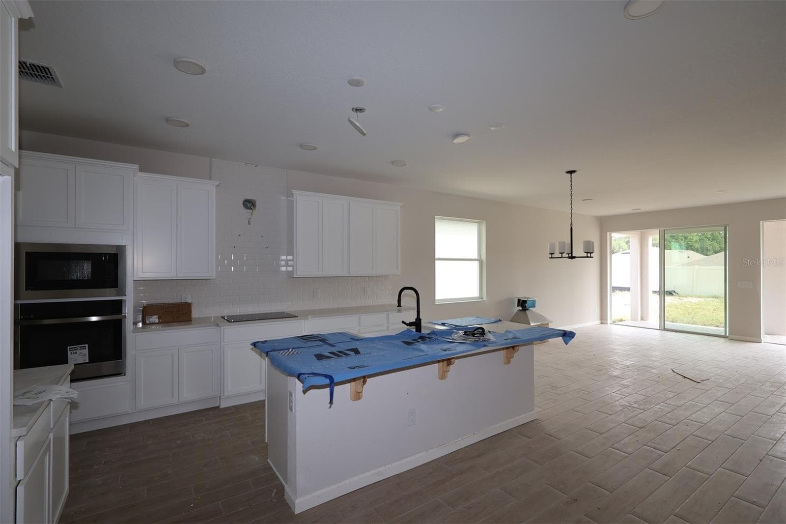 Single Family Residence at 6861 YELLOW WARBLER BND, ST CLOUD, photo 2 of 30