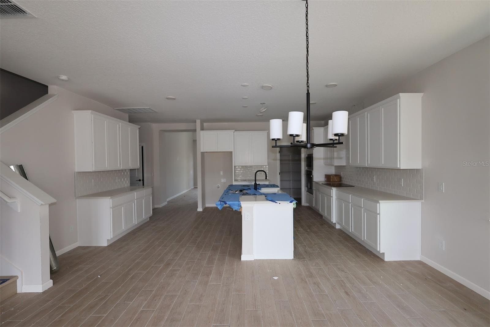 Single Family Residence at 6861 YELLOW WARBLER BND, ST CLOUD, photo 6 of 30