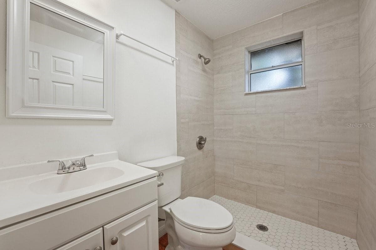 Single Family Residence at 64 OCEAN SHORE DR, ORMOND BEACH, photo 11 of 26