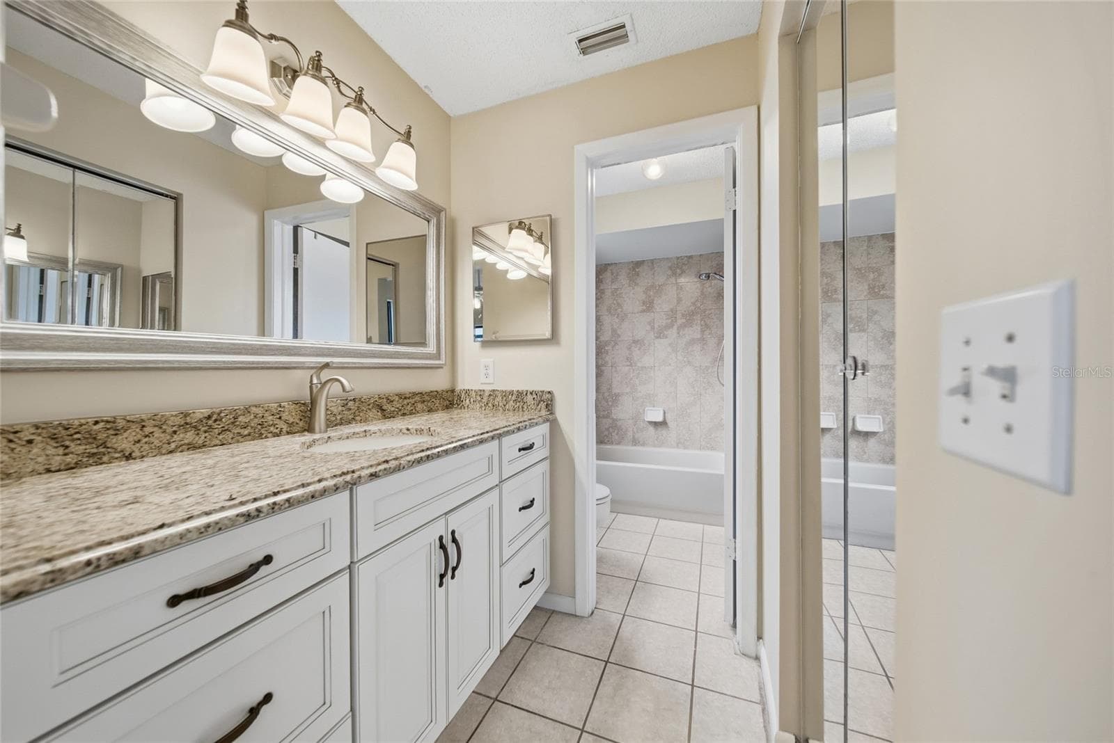 Primary bathroom - 3179 LAKE SAXON DR, LAND O LAKES