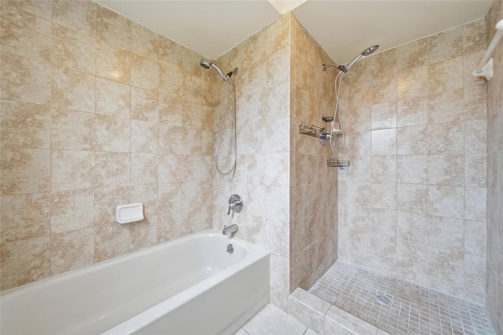 Primary bathroom - 3179 LAKE SAXON DR, LAND O LAKES