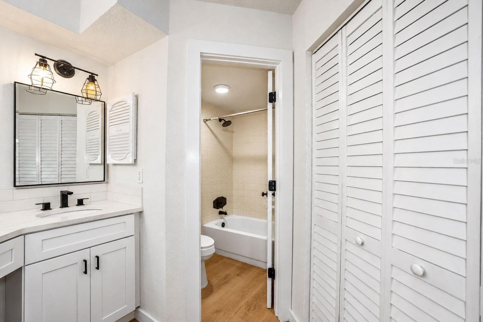 Condominium at 6924 STONES THROW CIR N #8307, ST PETERSBURG, photo 18 of 54